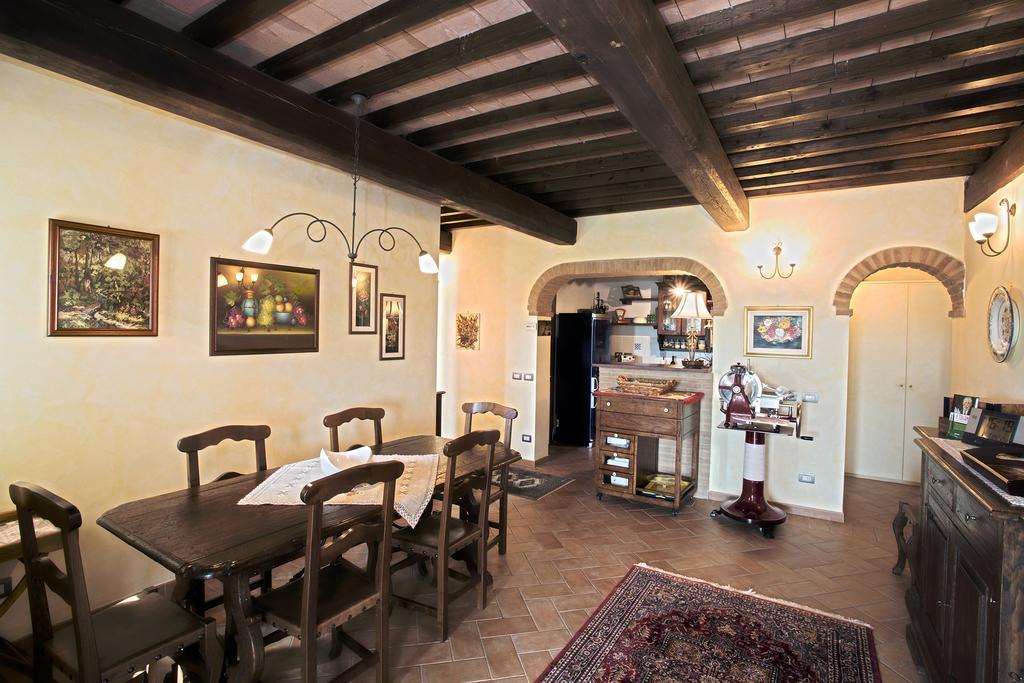 Casa Sandro A Podere Pascianella Villa Castelmuzio Habitación foto